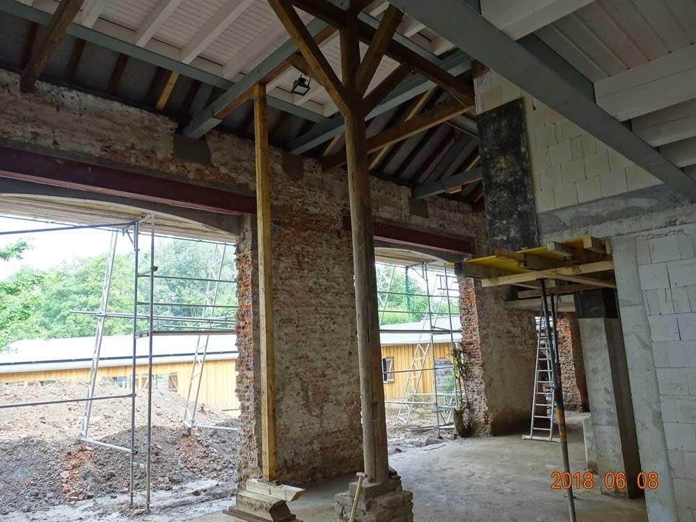 Ein Foto eines im Bau befindlichen Gebäudes wurde 2015 aufgenommen