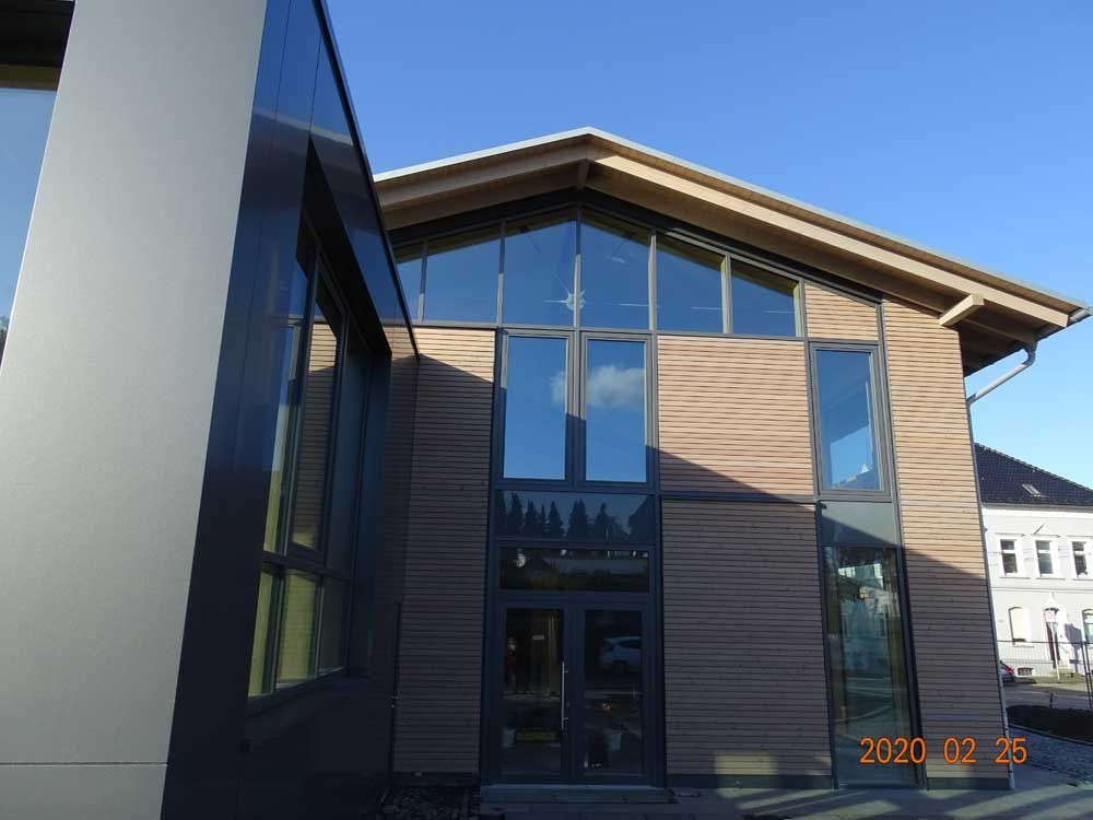 Ein Bild eines Gebäudes wurde im Jahr 2020 aufgenommen