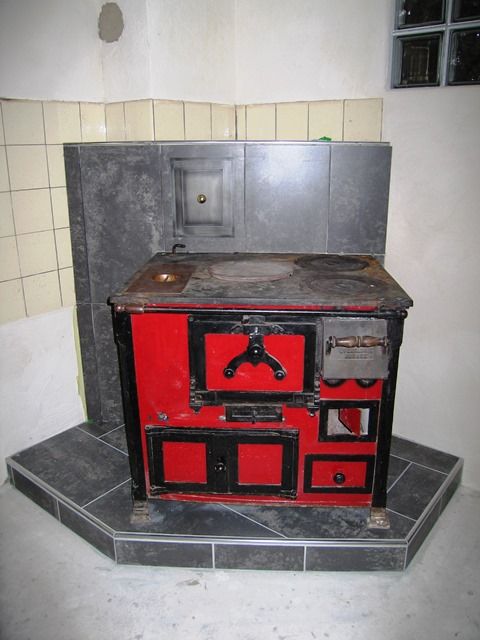 Ofen mit Holzerdefeuerung - Rüegg Ofenbau - Sternenberg