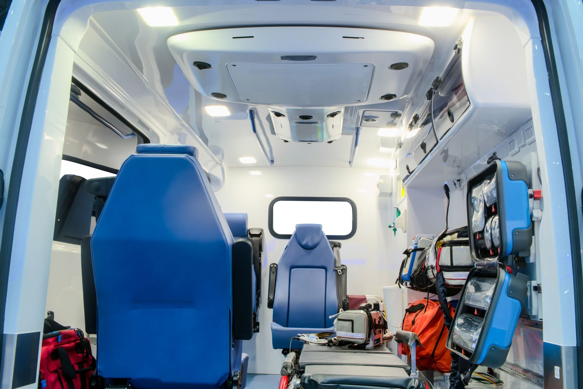 Photo de l'intérieur d'une ambulance