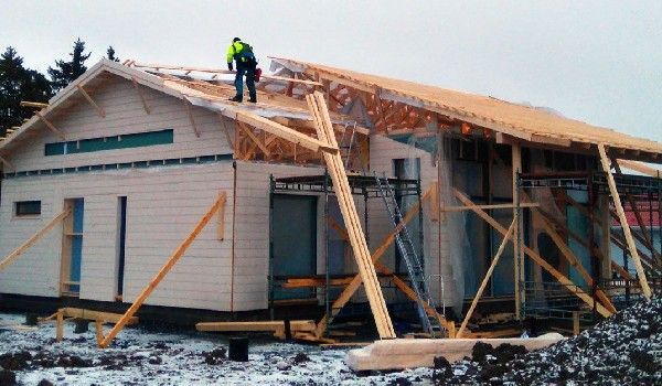 Vesikaton asennustyö