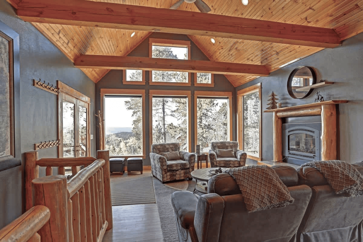 Cozy living room of the High Ridge Trail Lodge