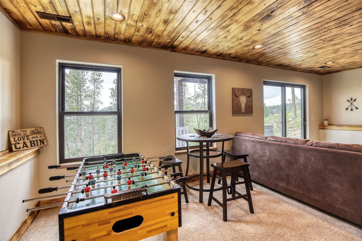 Rolling Pines Overlook's exciting game room