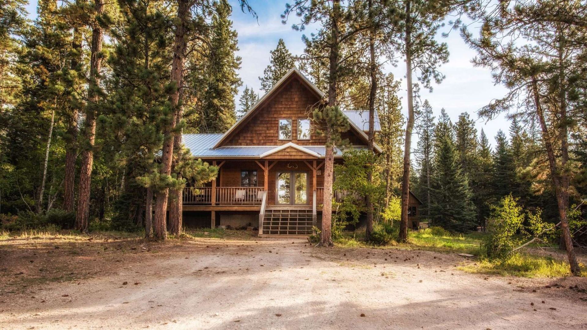 Beautiful remote cabin in the Black Hills wilderness near Deadwood