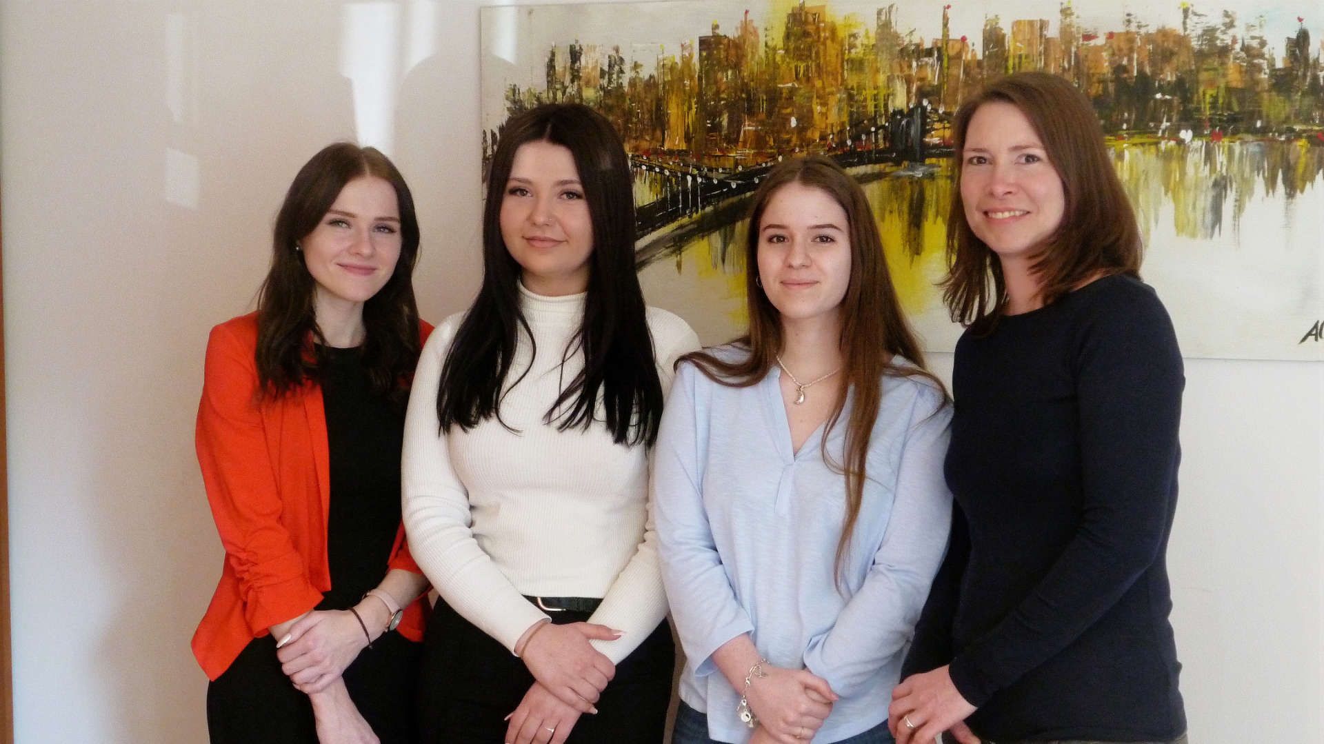 Teamfoto aller Mitarbeiter in der Rechtsanwaltskanzlei Koppisch und Grund