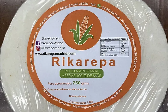 Una etiqueta de rikarepa con una imagen de maíz.