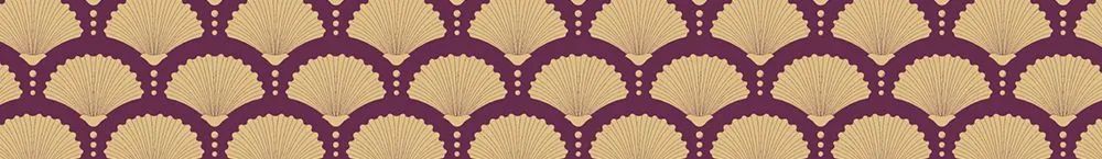 Motif de papier peint art déco avec coquilles stylisées dorées sur fond bordeaux, design chic et sophistiqué.