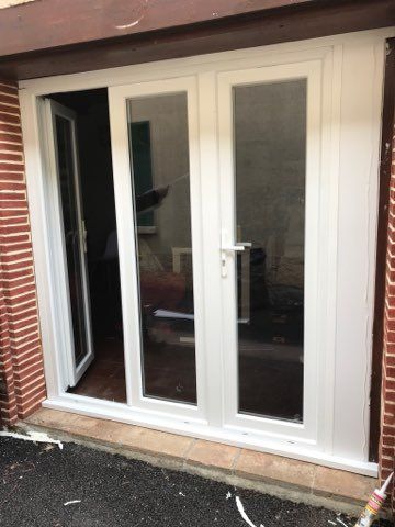 Porte fenêtre blanche