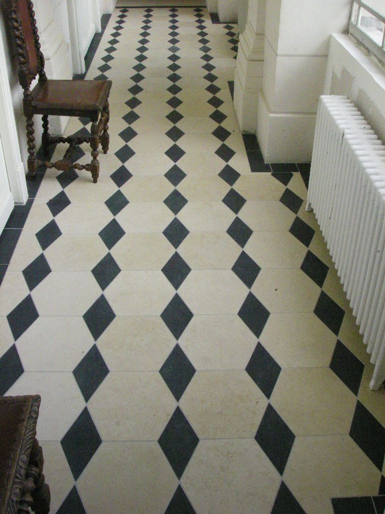 Carrelage intérieur en forme de losange