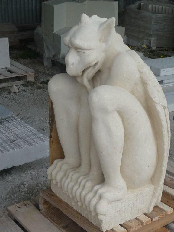 Gargouille en pierre