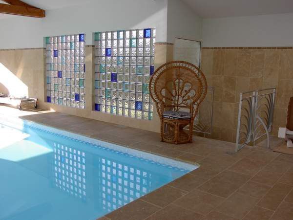 Piscine intérieure