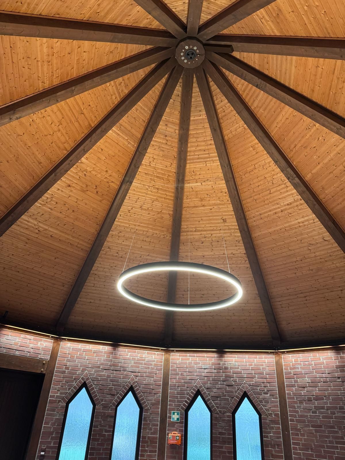 Lichtkranz in einer Kapelle