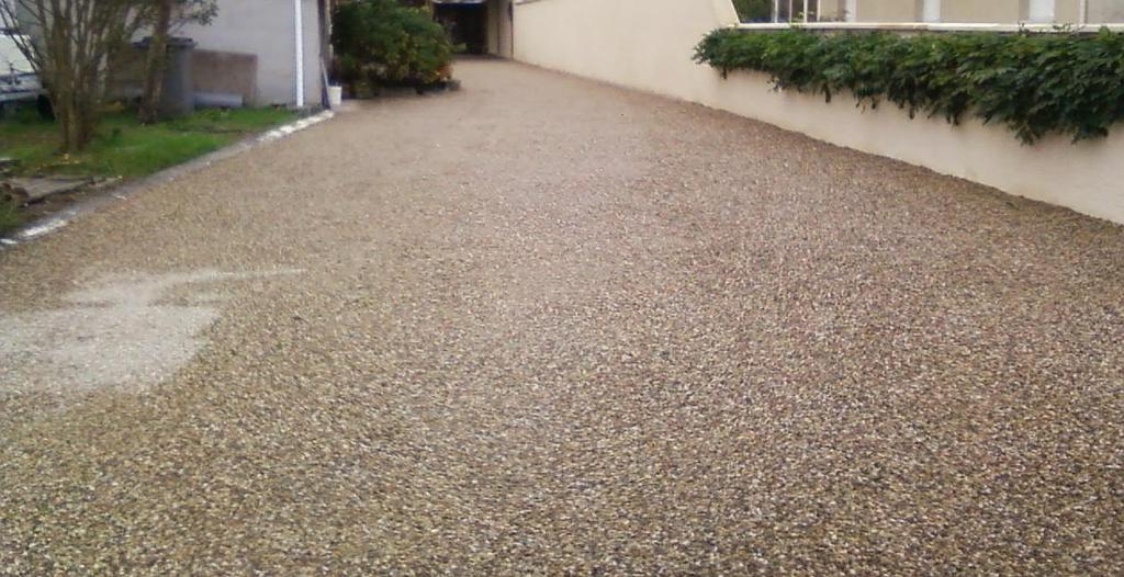Entrée de cours après le terrassement