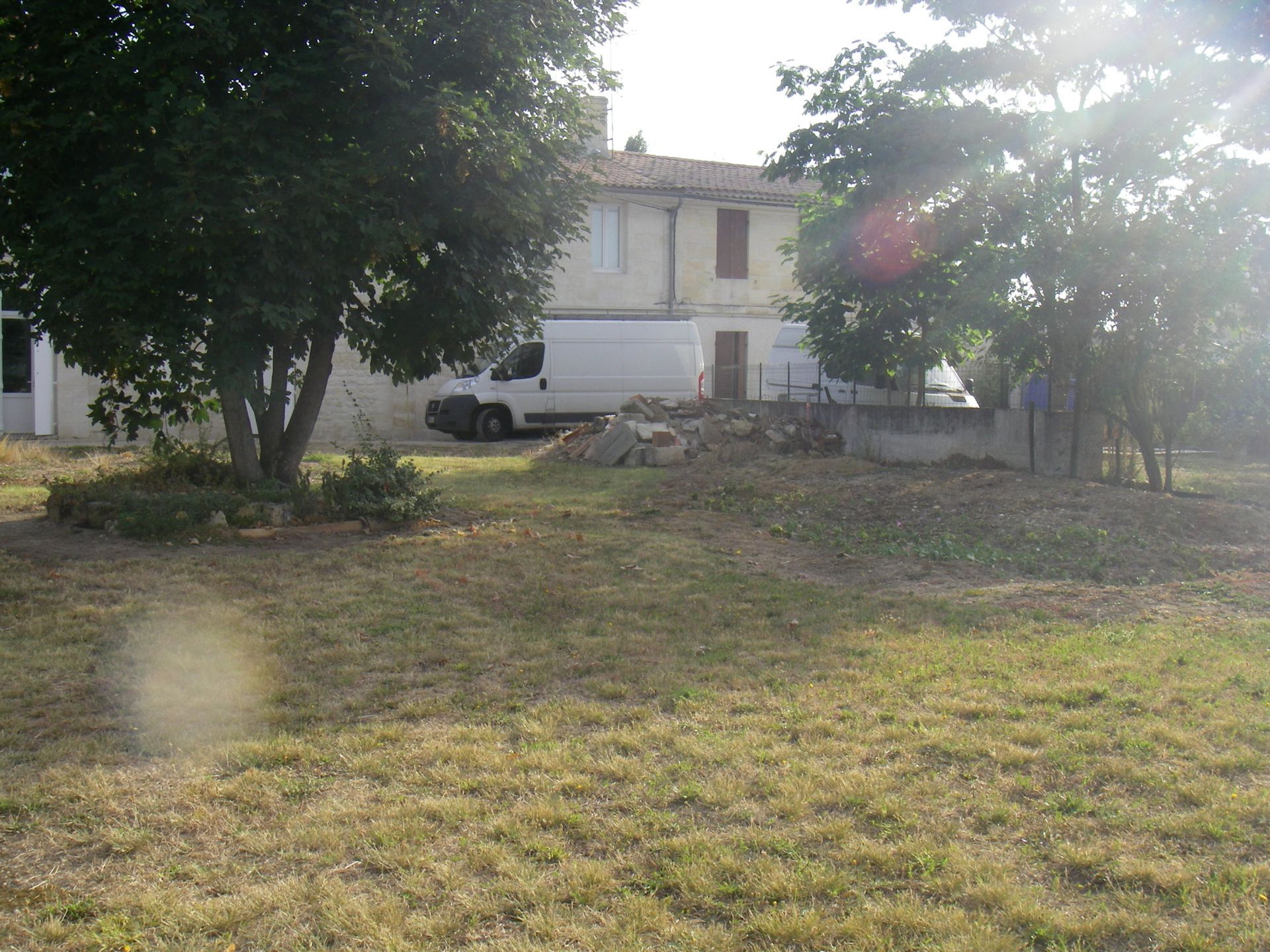 Pelouse avant terrassement