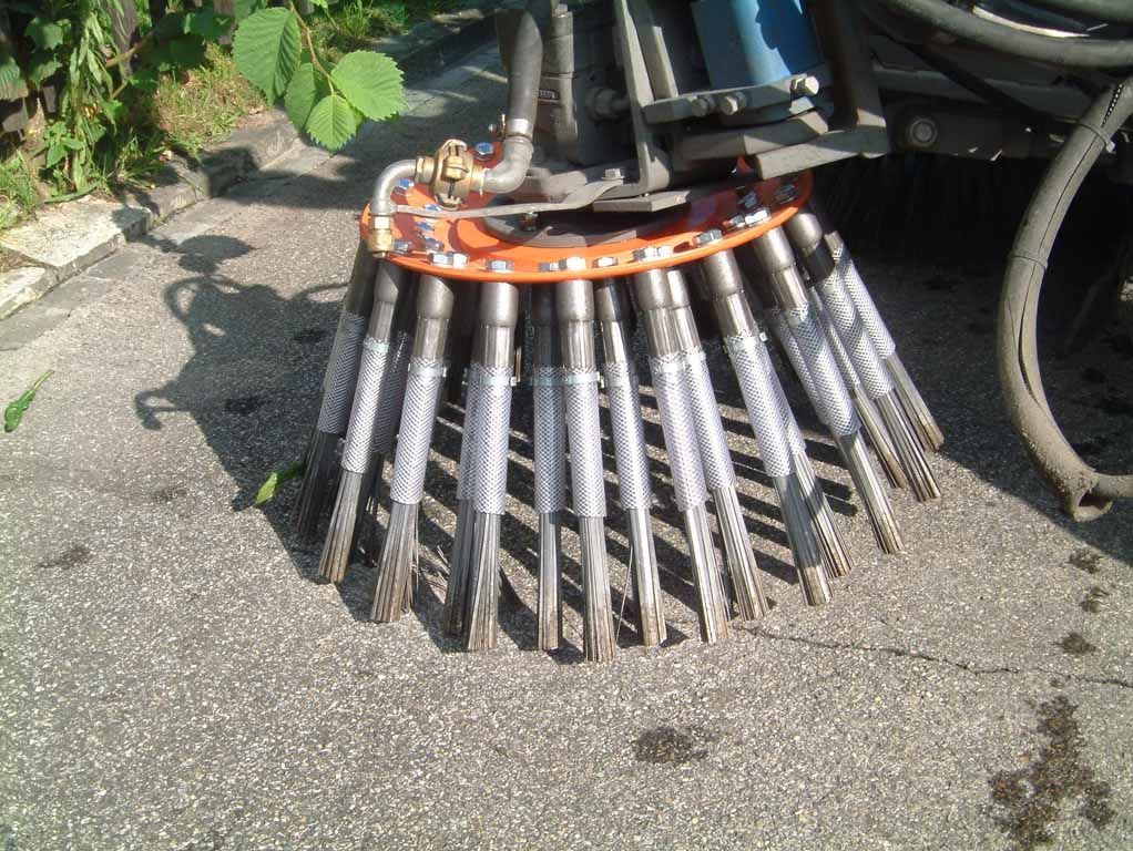 Strassenreinigung - Unkrautbesen grob 1