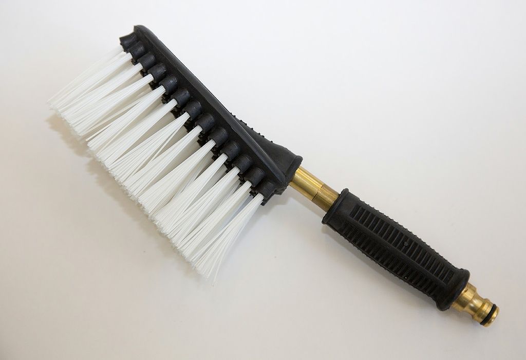 Gebäudereinigung Rainy hart - Mettler Tools GmbH - Ebnat-Kappel