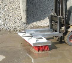 Staplerbesen_Wasser - Mettler Tools GmbH - Ebnat-Kappel