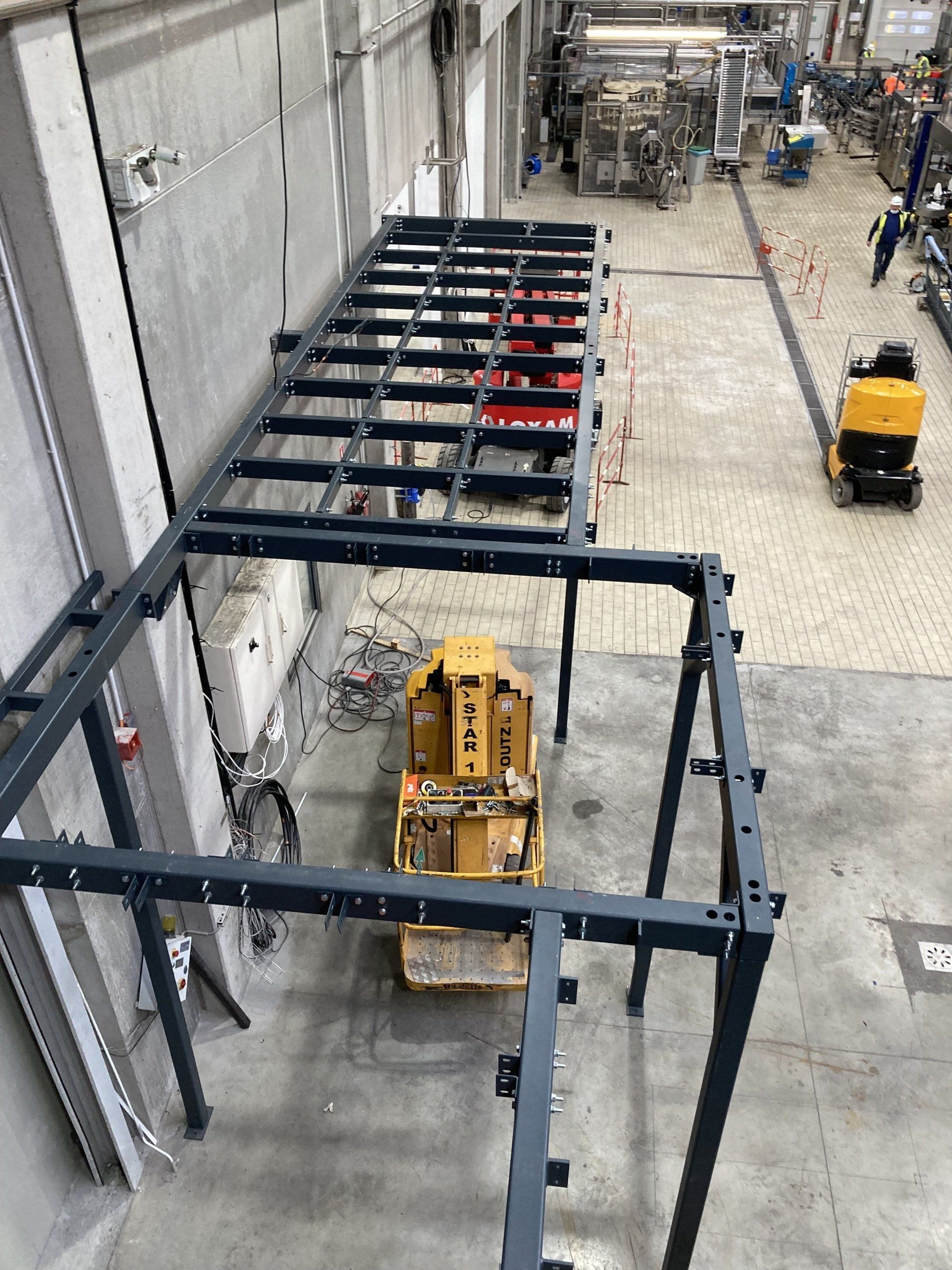 Structure en IPN dans un entrepôt