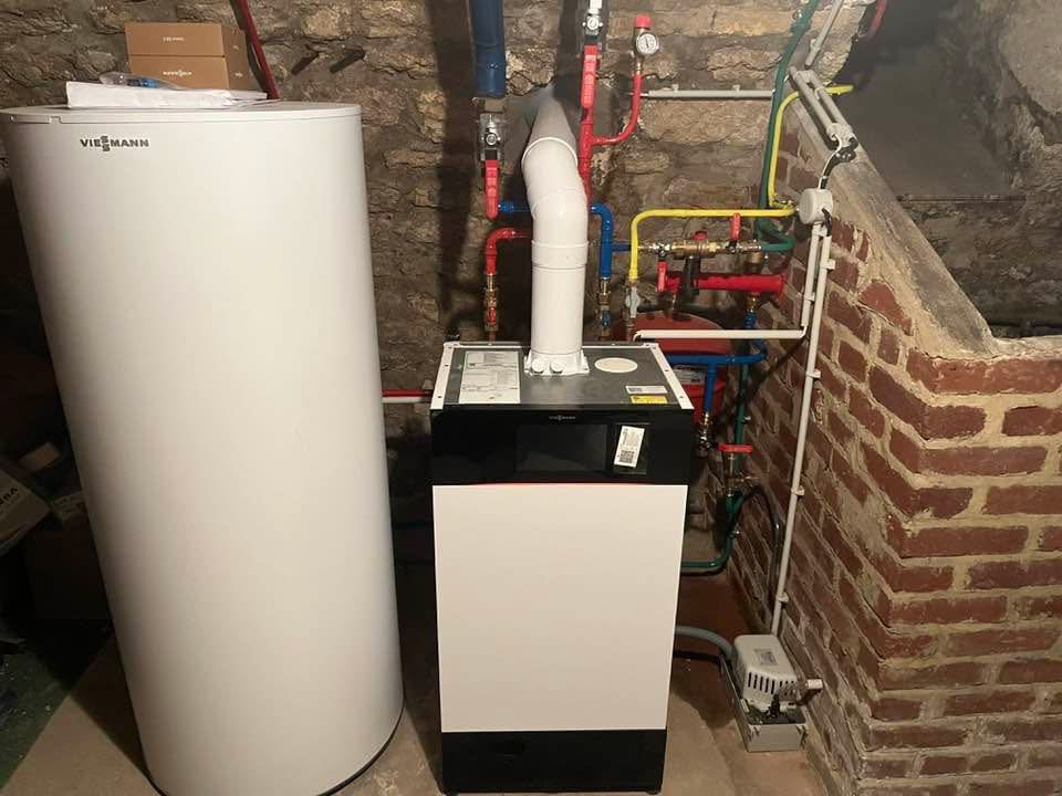 Chaudière dans un garage