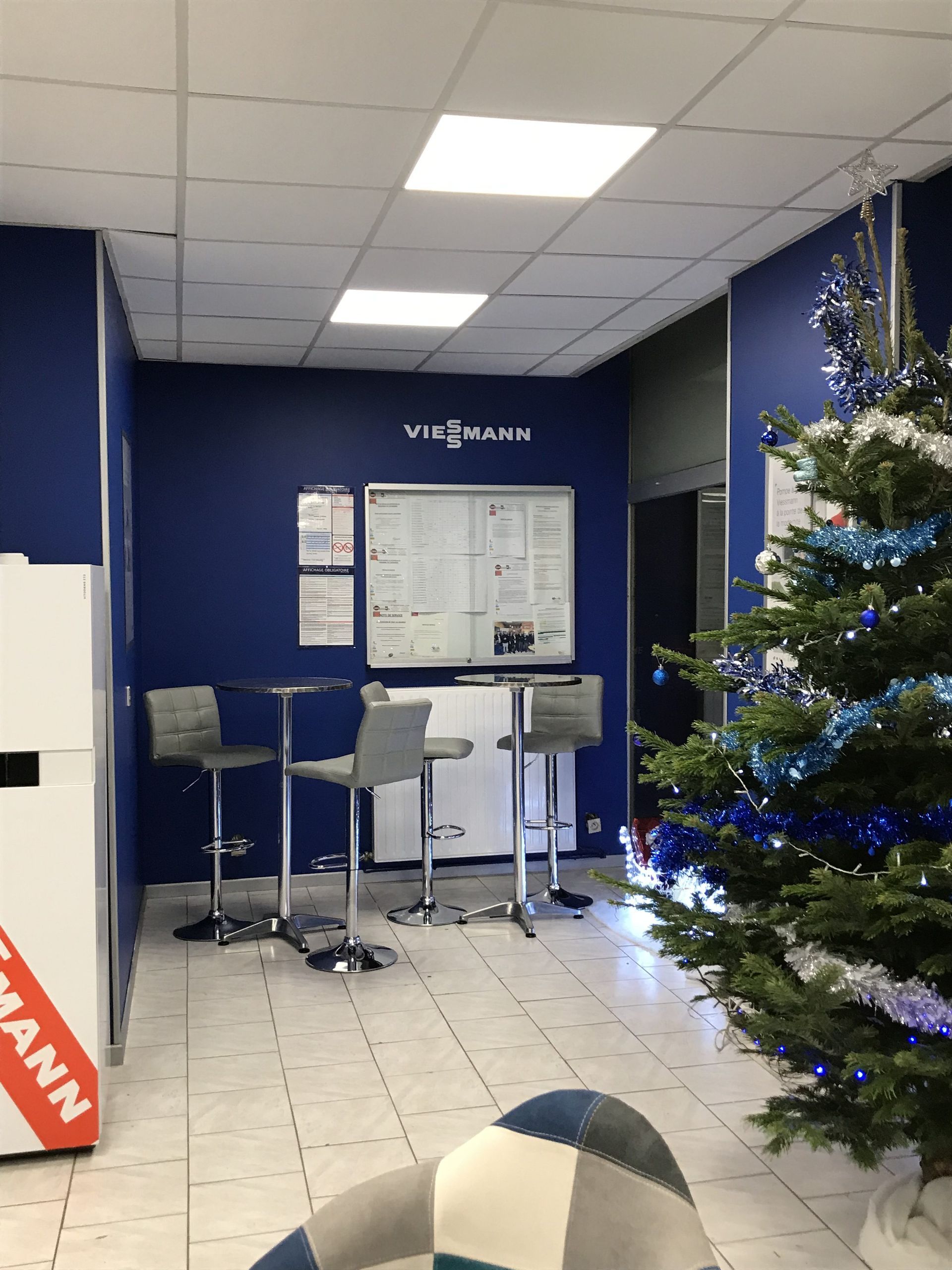 Intérieur du magasin Vasseur avec zone café