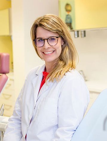 Dr. Katrin Oswald MSc Kieferorthopädin von der Kieferorthopädie Praxis Münchberg