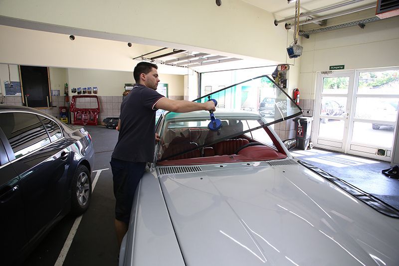 Autoglas Service Weiß