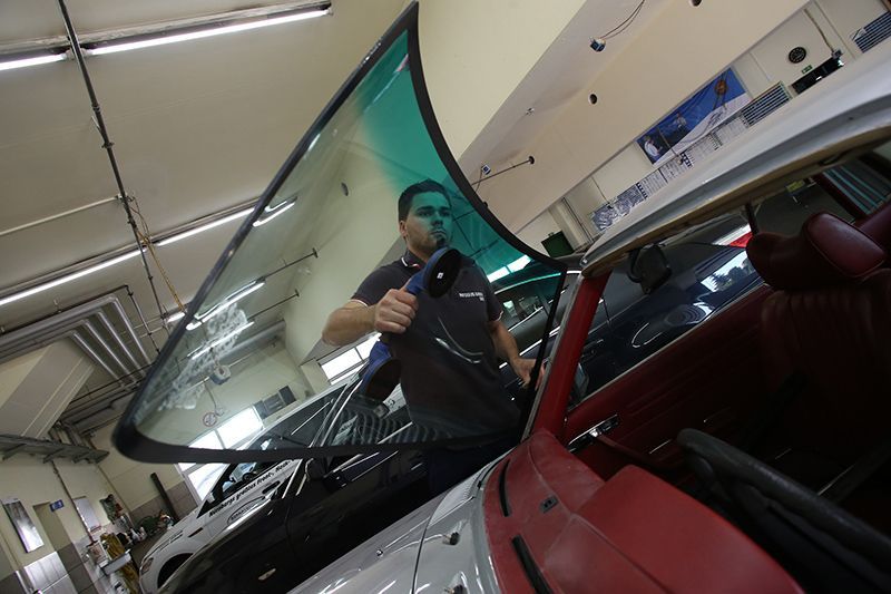 Autoglas Service Weiß