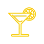 Una copa de martini con una rodaja de limón encima.
