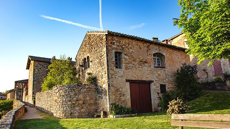 Maison en pierre meulière