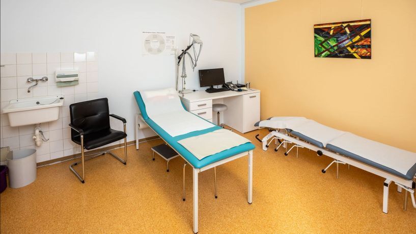 Kind bei einer Behandlung