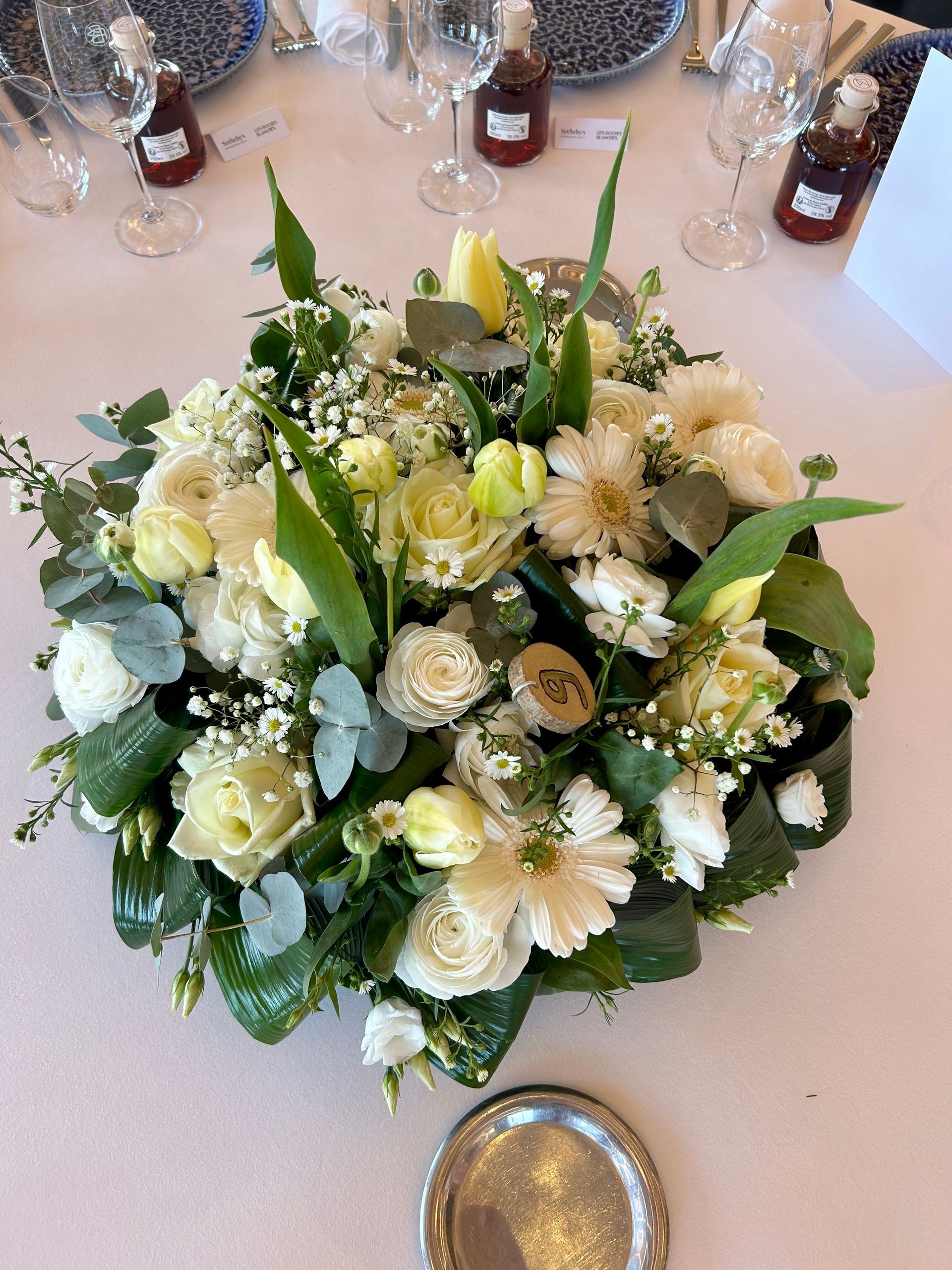 Fleurs pour table de réception