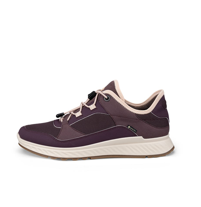 Violetit Gore-Tex urheilukengät beigeillä reunoilla ja valkoisella pohjalla, kuvassa sivuprofiili.