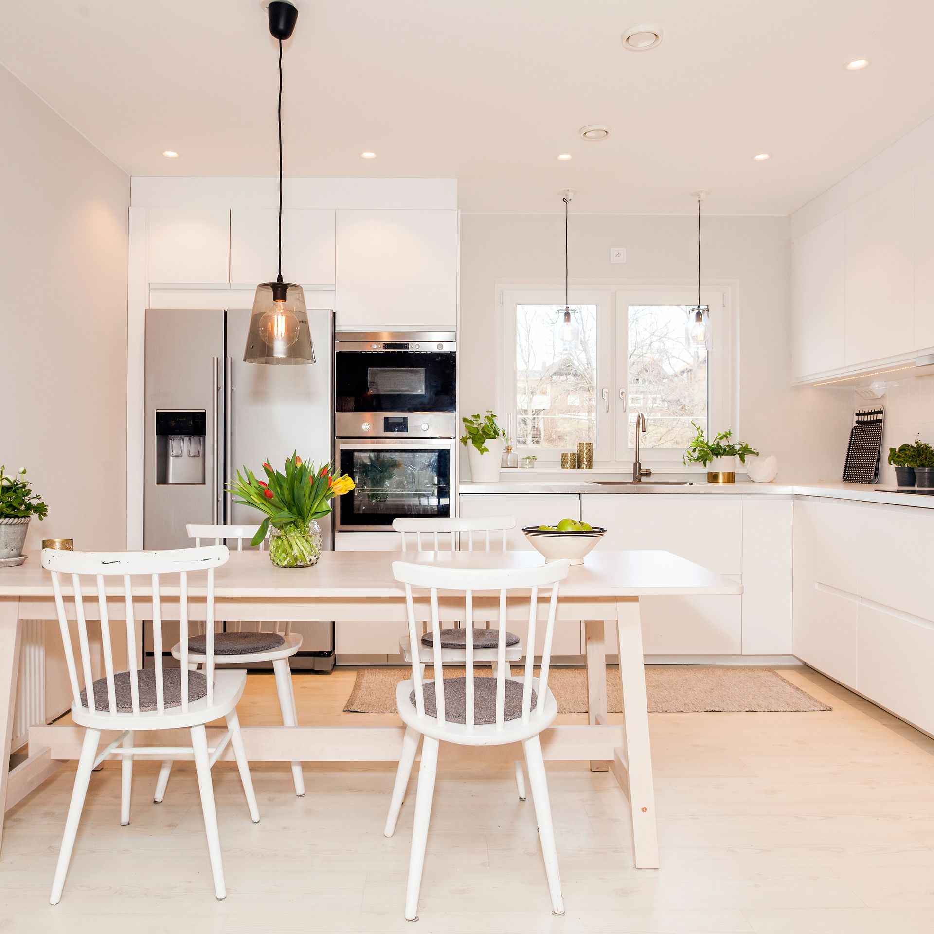 Cuisine équipée ton blanc