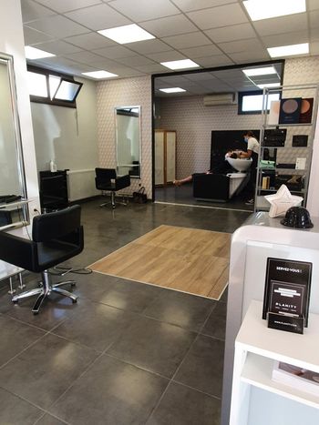 Au Salon D Laetitia A Dijon Salon De Coiffure Et Institut De Beaute