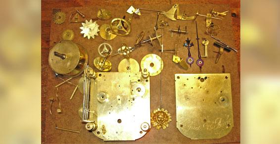 mécanisme démonté Atelier l'Horlogerie d'Antan, pendules et horloges anciennes Bordeaux