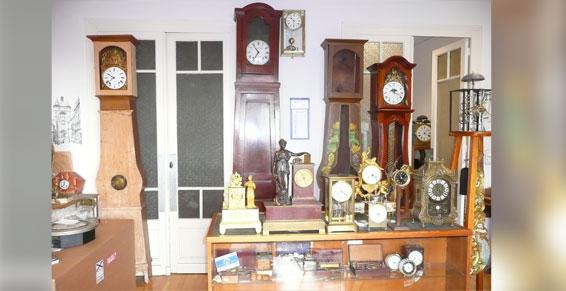 magasin d'expo Atelier l'Horlogerie d'Antan, pendules et horloges anciennes Bordeaux