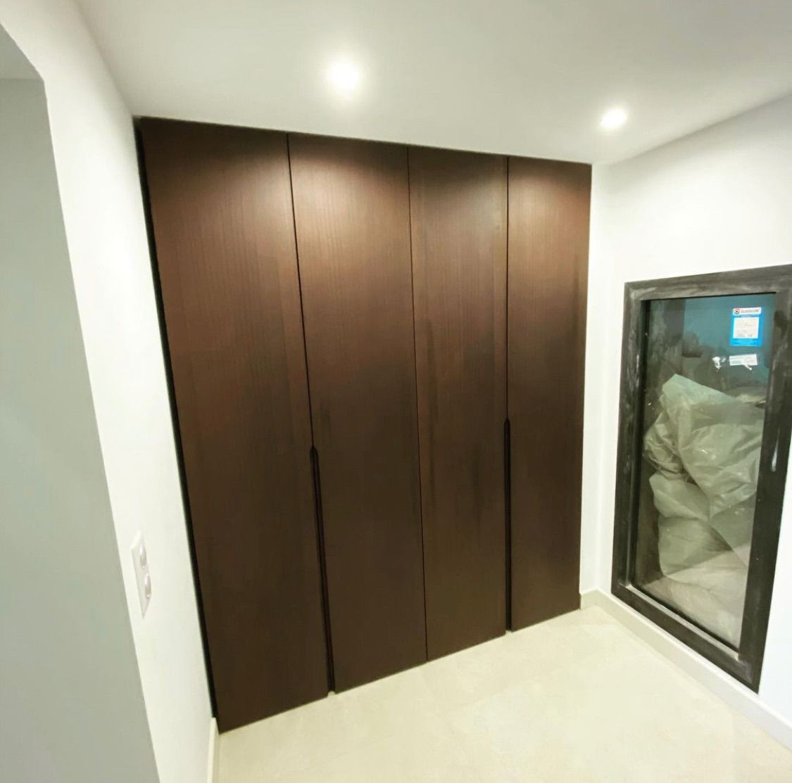 Dressing en bois sans poignées