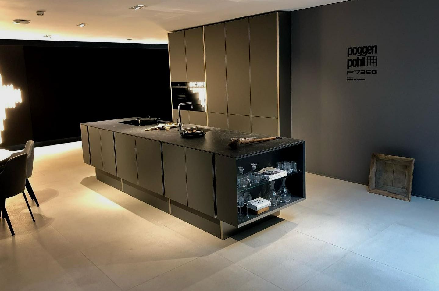 Ilot d'une cuisine moderne