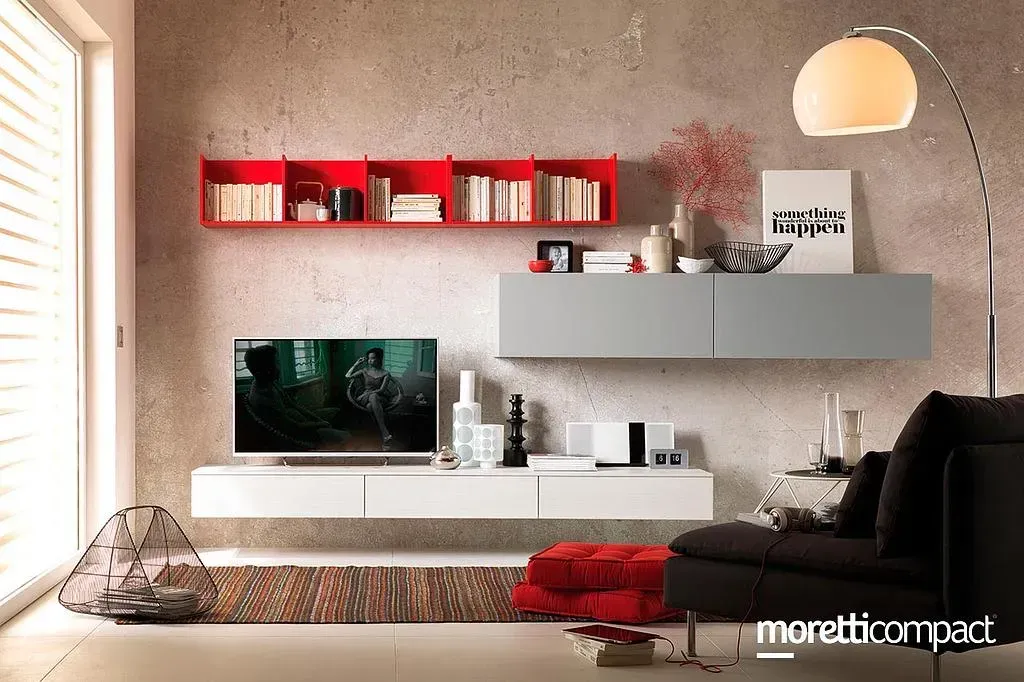 Agencement d'un salon avec meubles et étagères de la marque Moretti Compact lv112