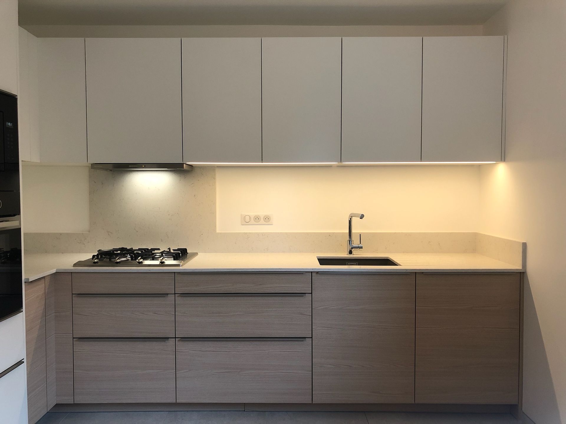 Installation d'une cuisine simple et moderne