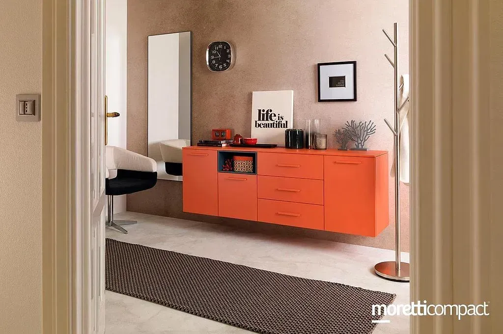 Meuble orange de la marque Moretti Compact modèle lv206