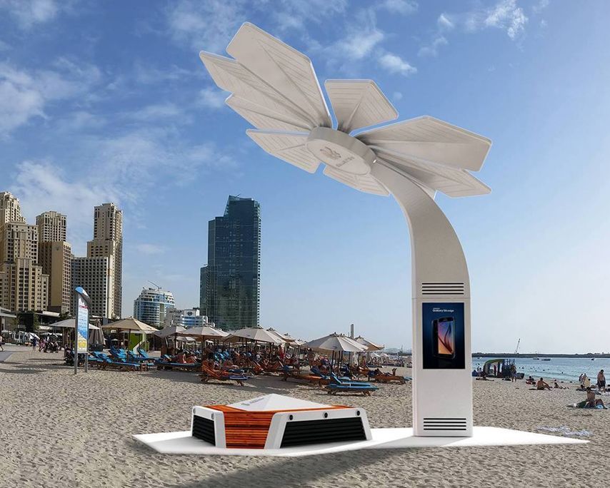Une impression d'artiste d'un parasol à énergie solaire sur une plage