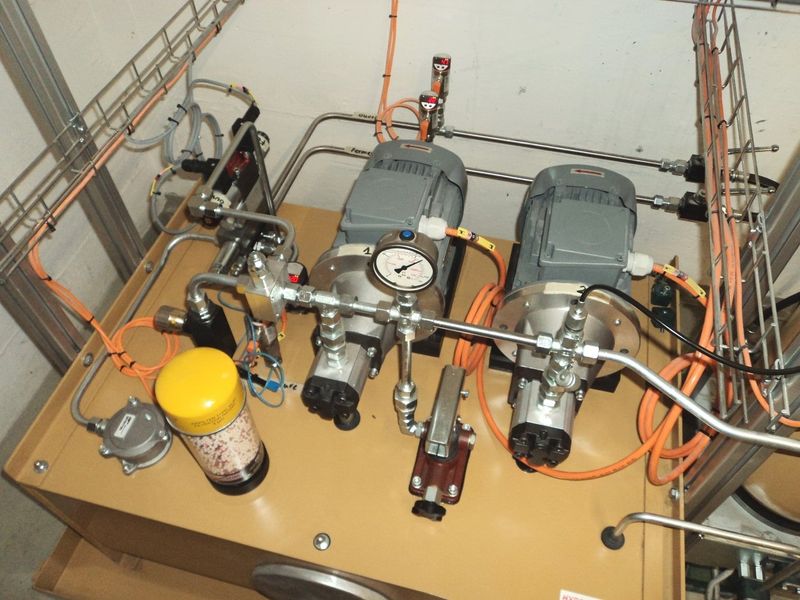 Groupe hydraulique sur-mesure