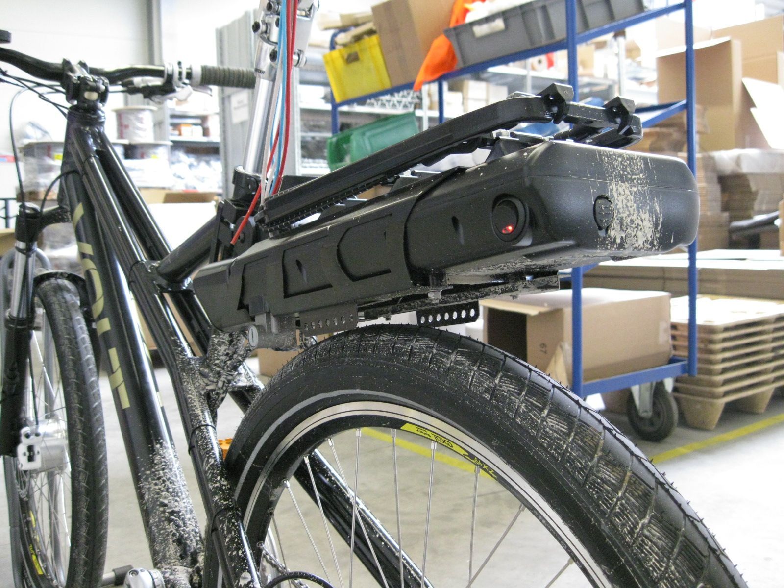 Picture of an Urban Pedelec Prototype with a rear carrier mounted battery