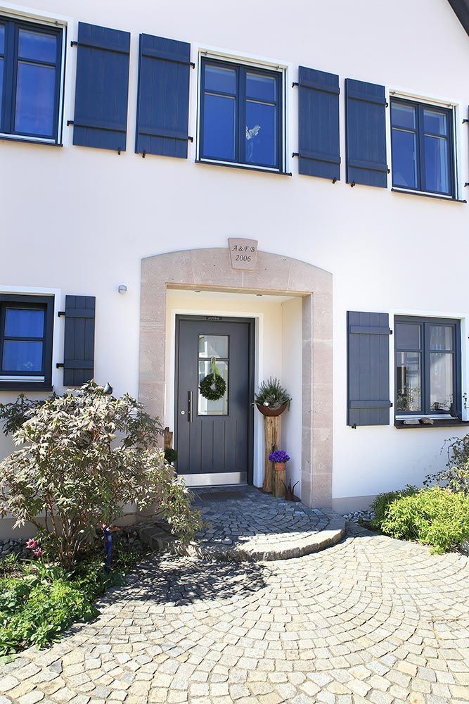 Eingang renoviert Pflasterarbeiten