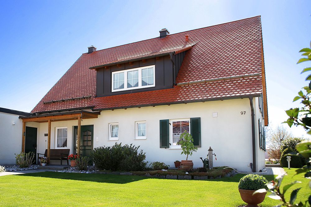 Haus Satteldach Garten