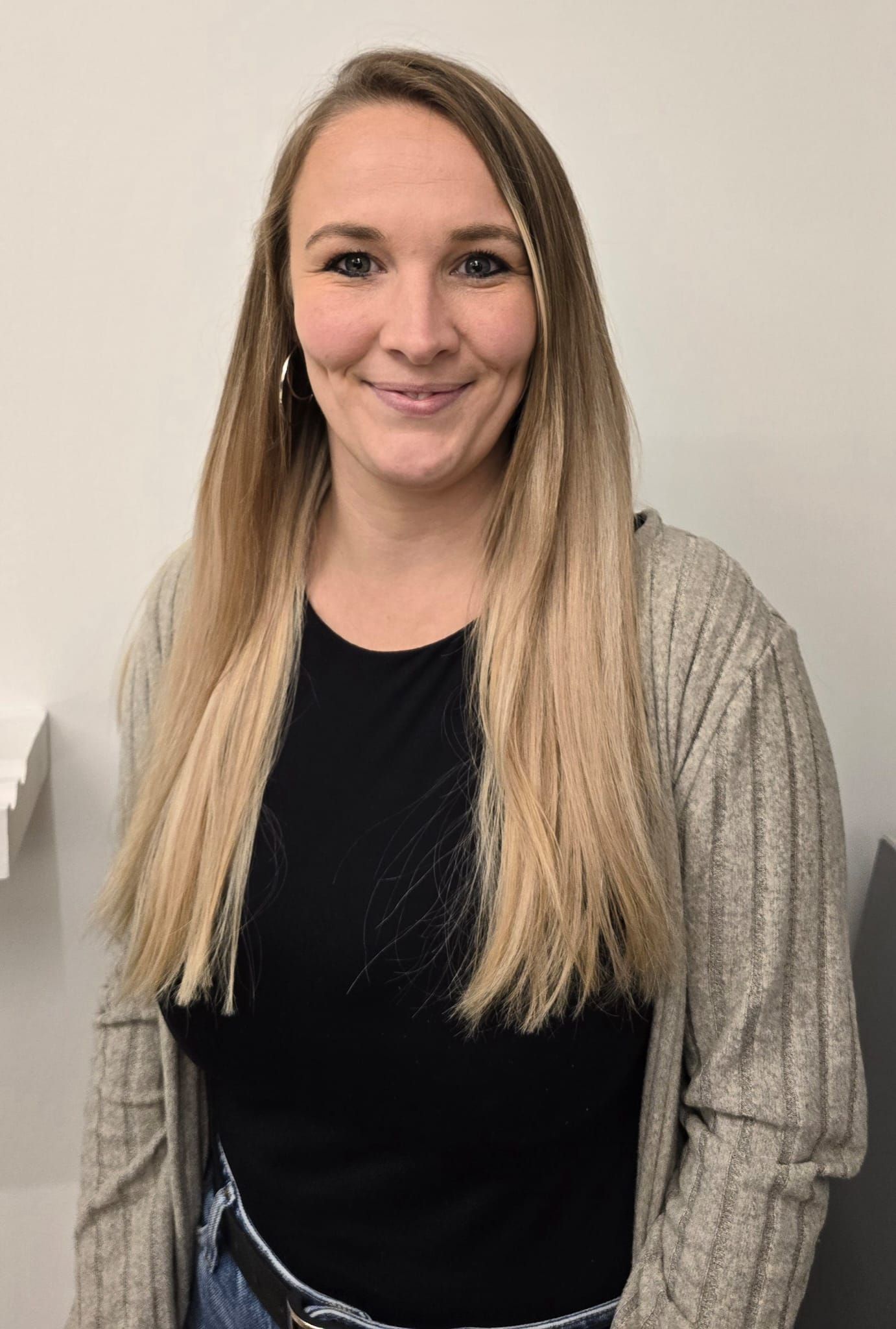 Julia - Sales Executive
