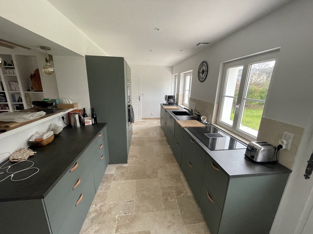 Cuisine ouverte sur le reste de la maison