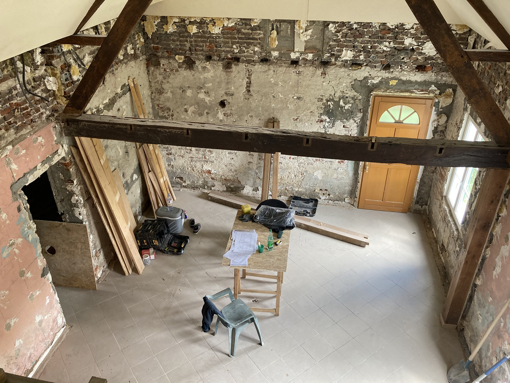 Pièce de maison en complète rénovation