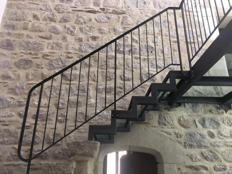 Escalier, garde-corps et plancher métal et verre 3